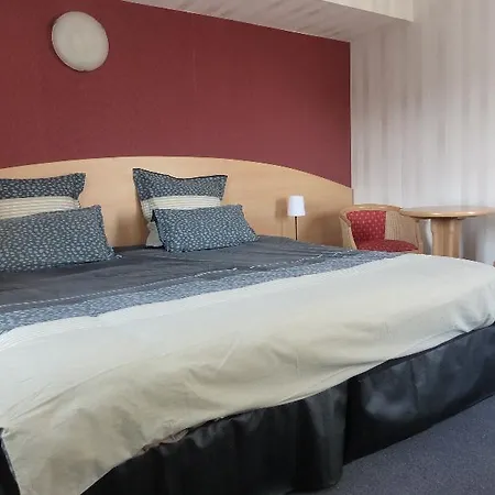 Cit'hotel De La Vallee Otel