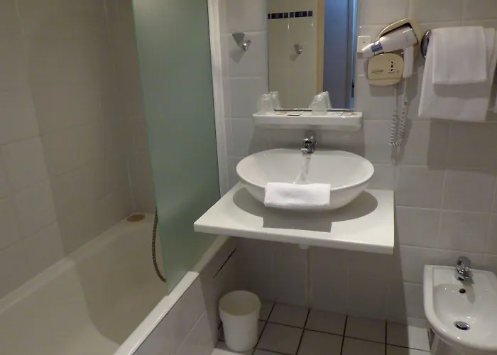 Cit'hotel De La Vallee 3*