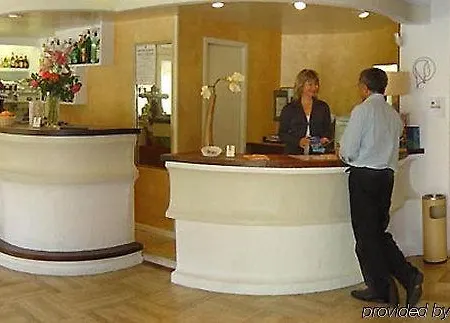 מלון Cit'hotel De La Vallee לורדה