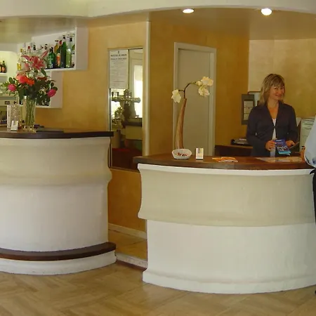 מלון Cit'hotel De La Vallee