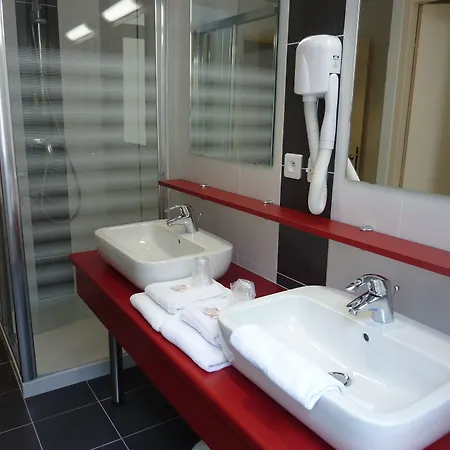 מלון Cit'hotel De La Vallee 3*