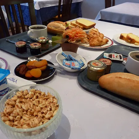 Cit'hotel De La Vallee 3* לורדה