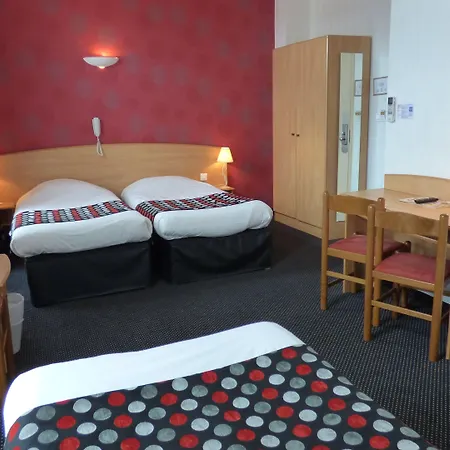 Cit'hotel De La Vallee מלון 3*