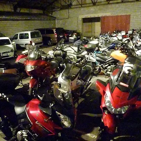 Cit'hotel De La Vallee לורדה